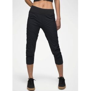 EUC prAna Koen Capri, Size Medium, Color Black